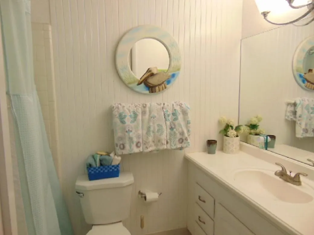 E12 Awesome Renovation, Comfy Well Stocked Kitchen Make Some Memories! *