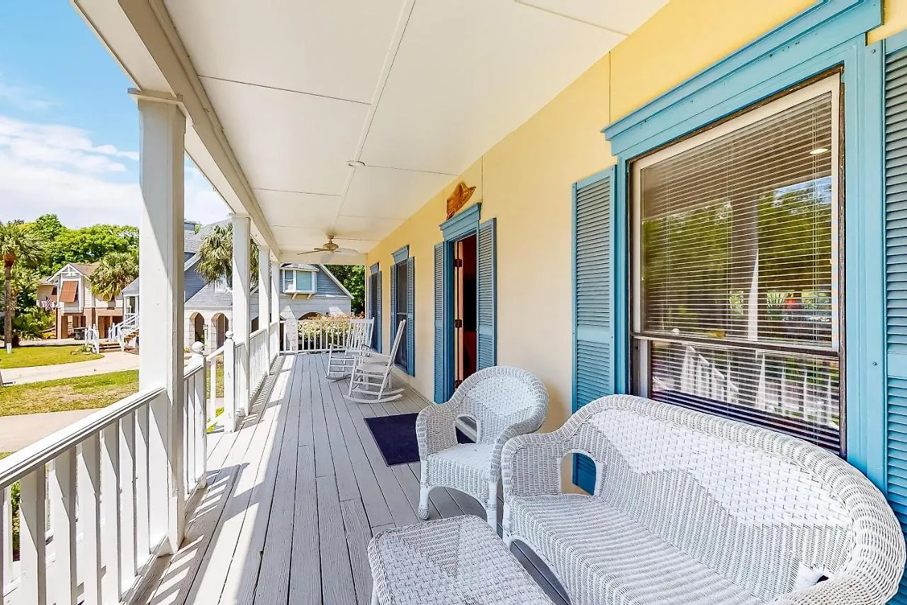 Mews Nest * St. Simons Island