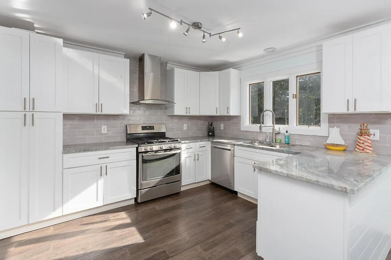 Waters Edge - 1808 Ocean Road * St. Simons Island
