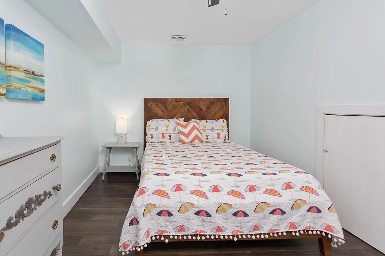 Waters Edge - 1808 Ocean Road *
