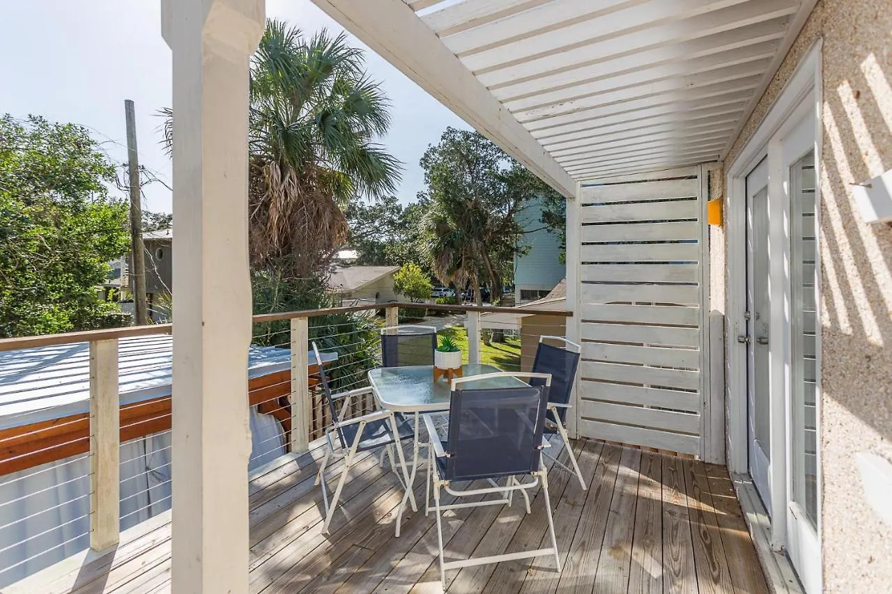 Waters Edge - 1808 Ocean Road * St. Simons Island