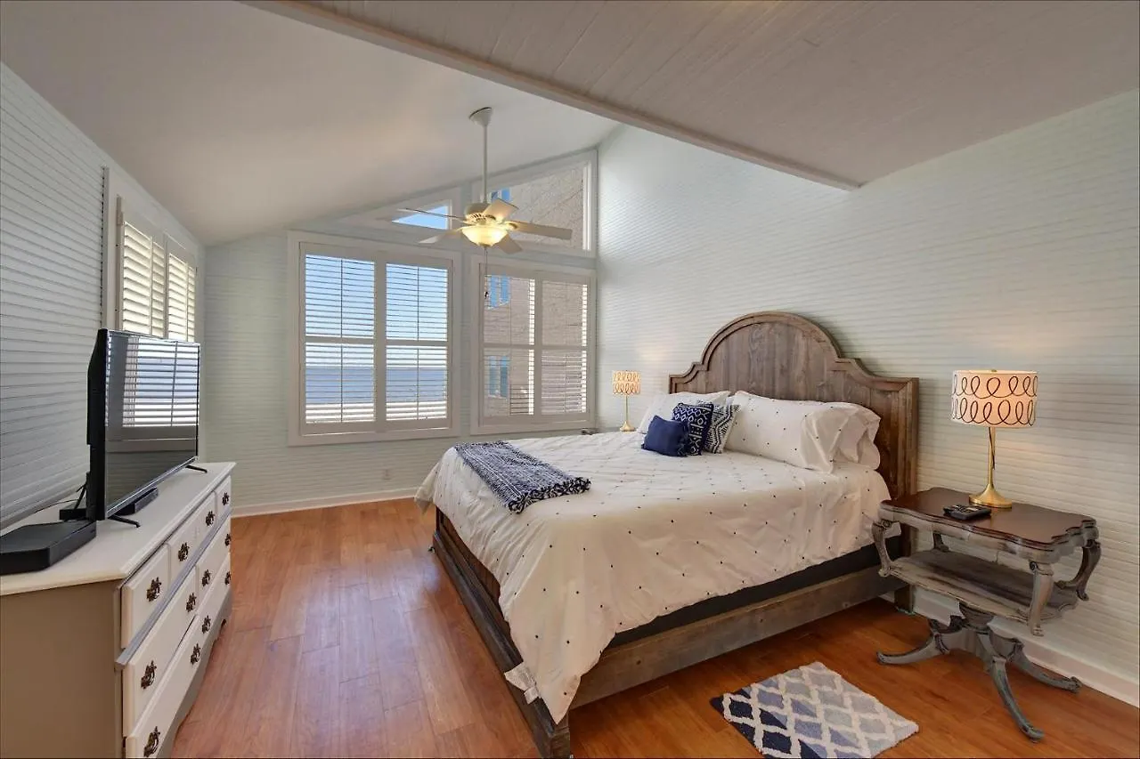 Waterscape - 744 Oglethorpe Avenue * St. Simons Island