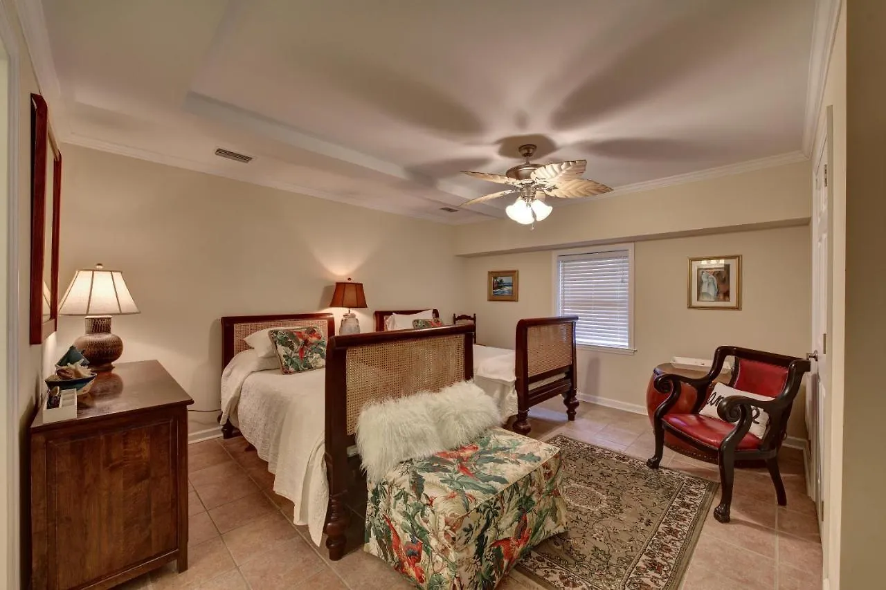Ciao Bella - 4215 Tenth Street East Holiday home St. Simons Island