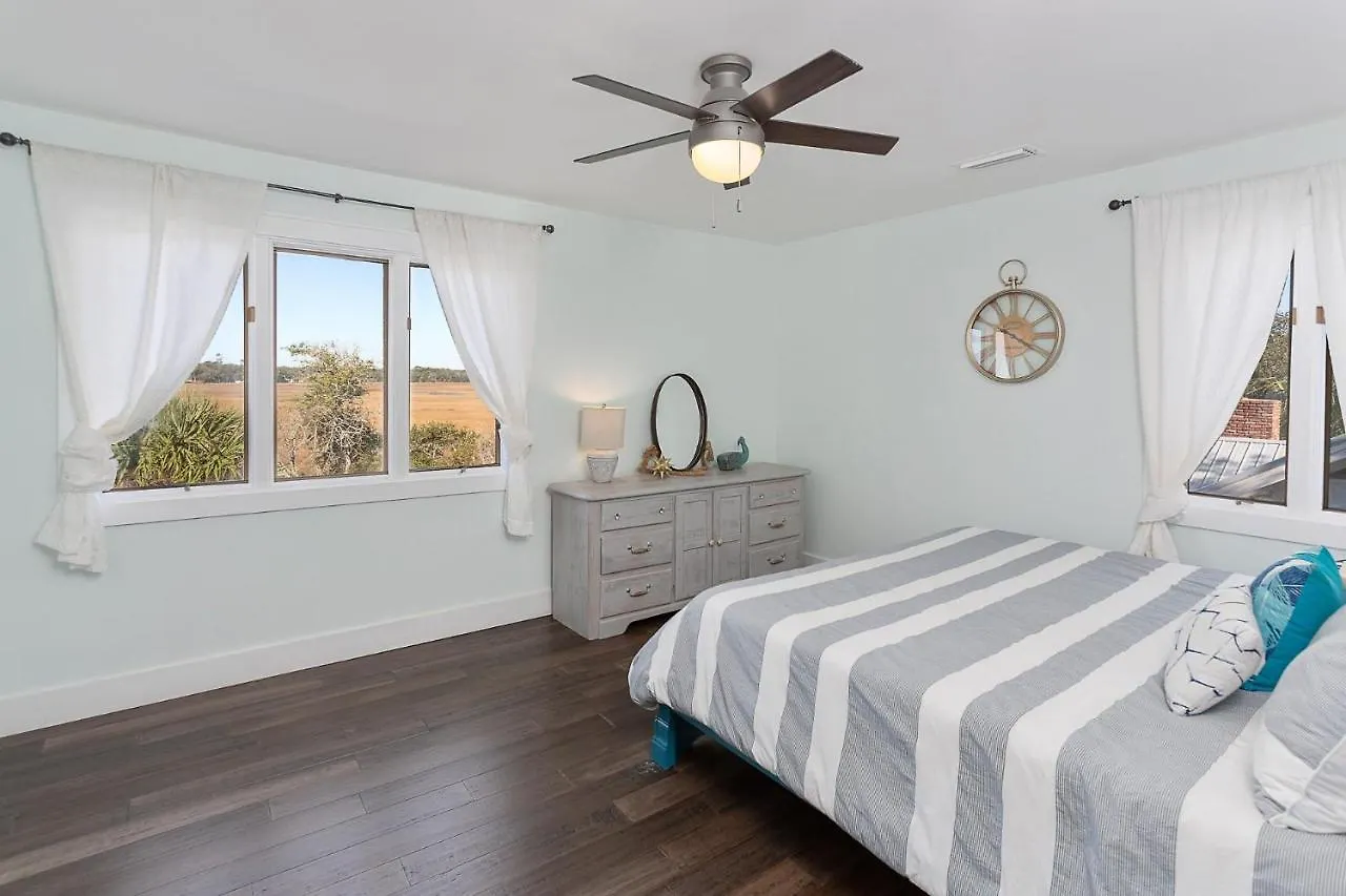 Waters Edge - 1808 Ocean Road