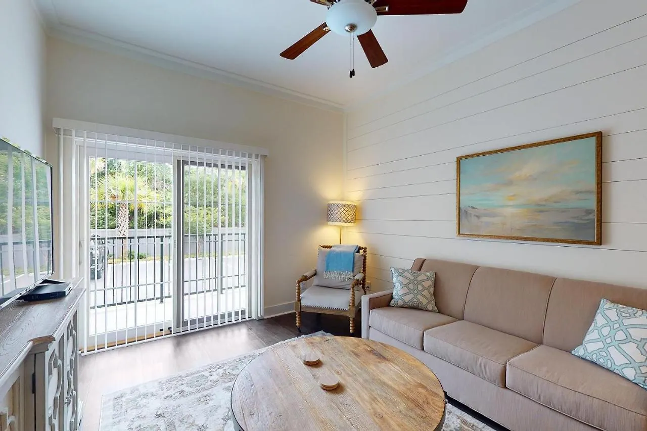 King @ 400 Ocean Holiday home St. Simons Island