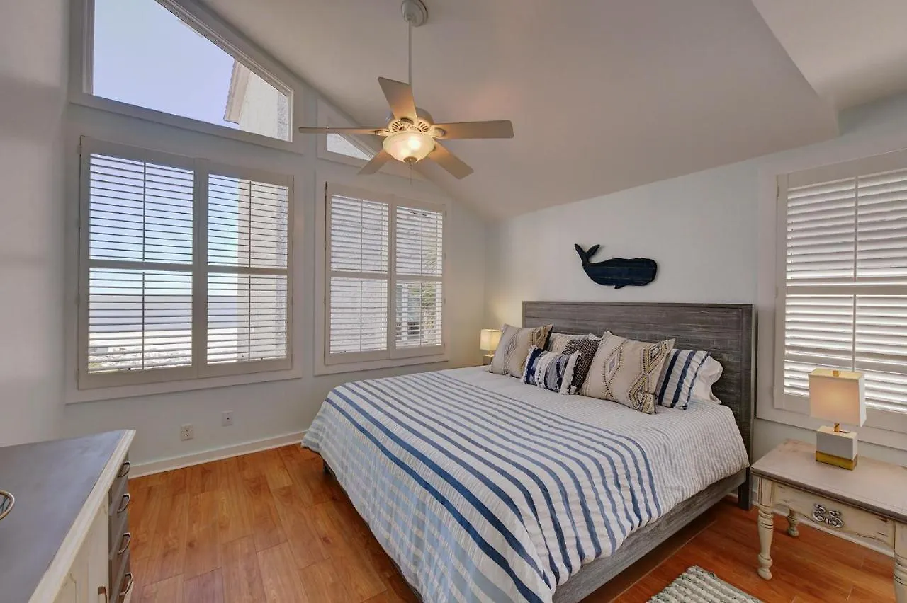 Waterscape - 744 Oglethorpe Avenue Holiday home St. Simons Island