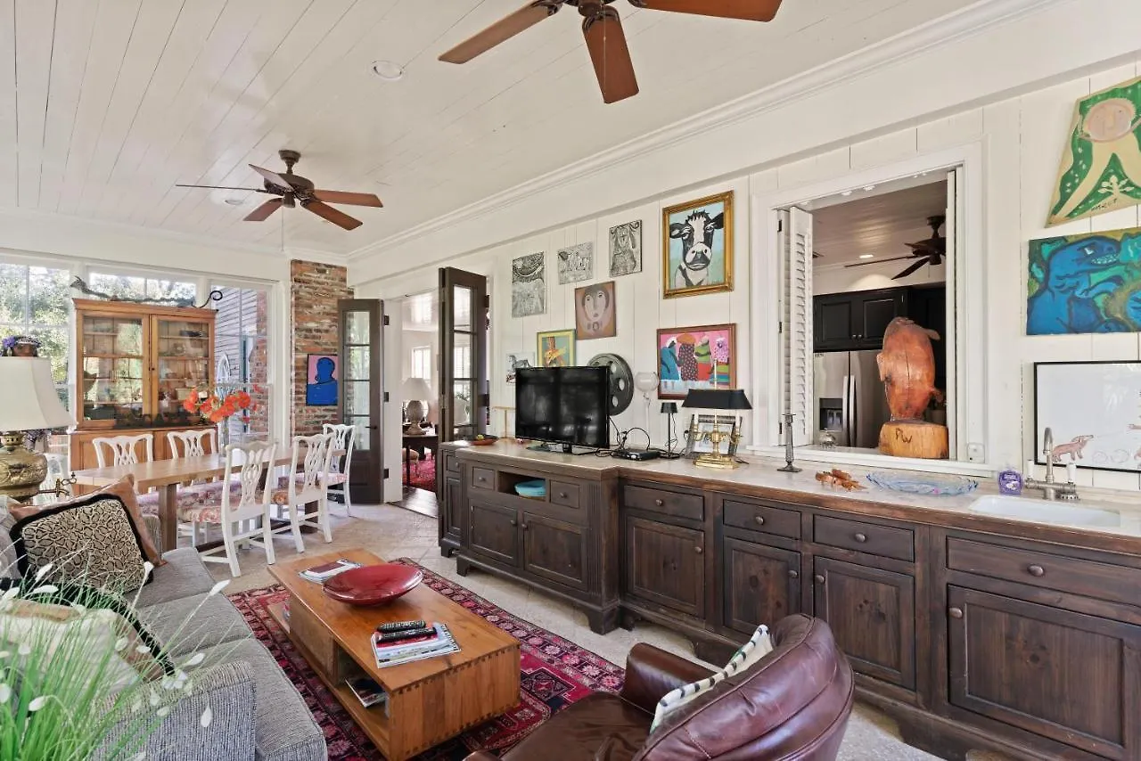 Itylldoo - 103 Floyd Street * St. Simons Island