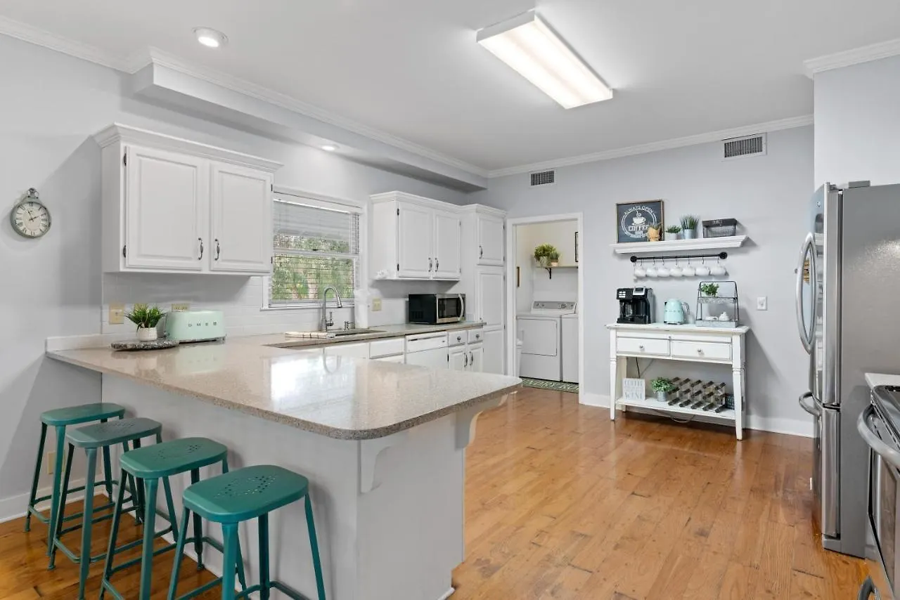 Holiday home Pelican's Porch - 4318 Eighth Street *