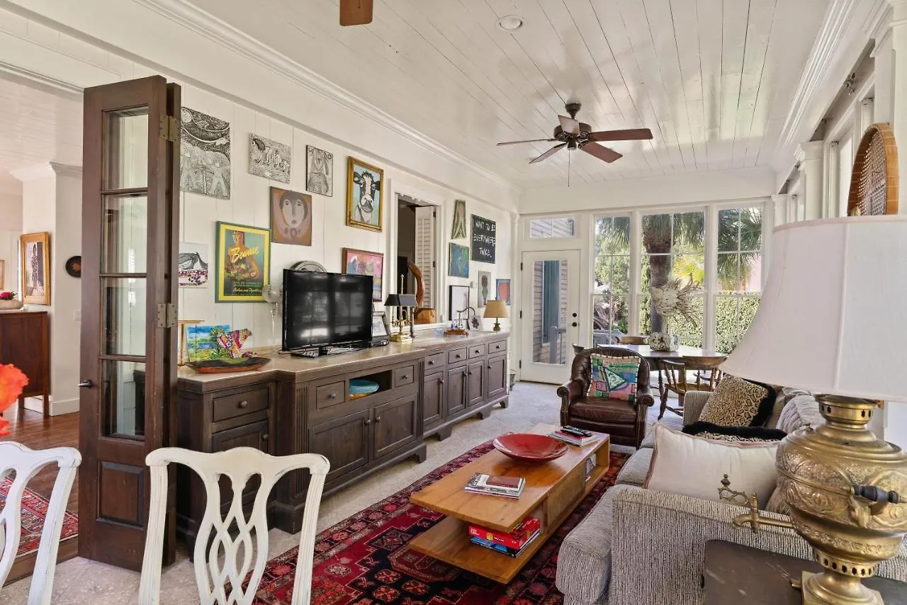 Itylldoo - 103 Floyd Street * St. Simons Island