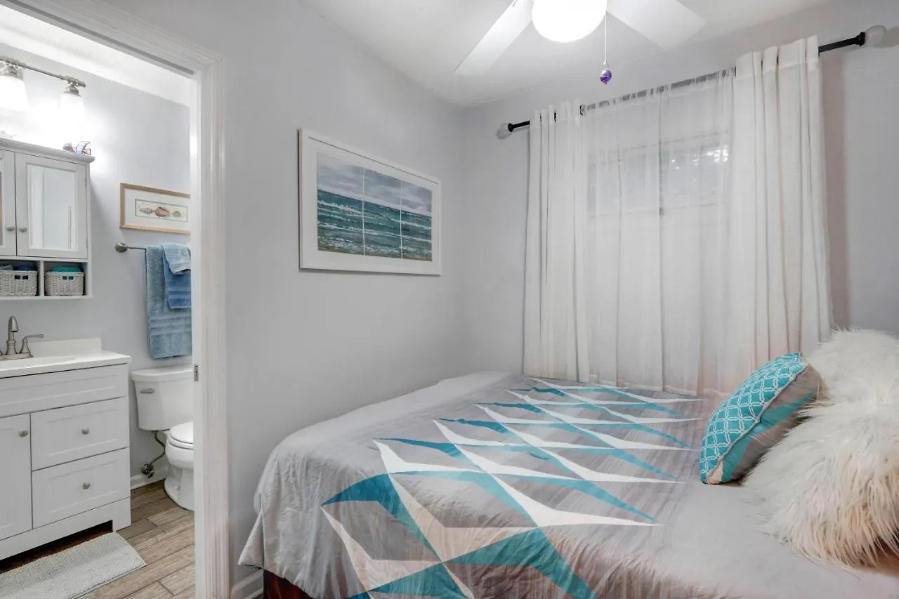Ezbreezy - 4217 Fifth Street Holiday home