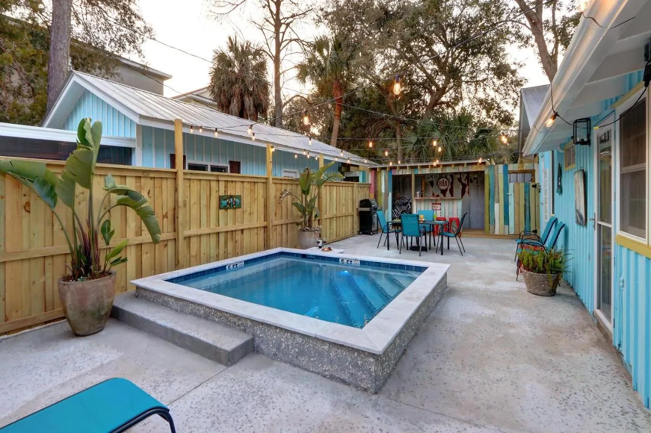 Breeze-on - 4217 Fifth St Holiday home *