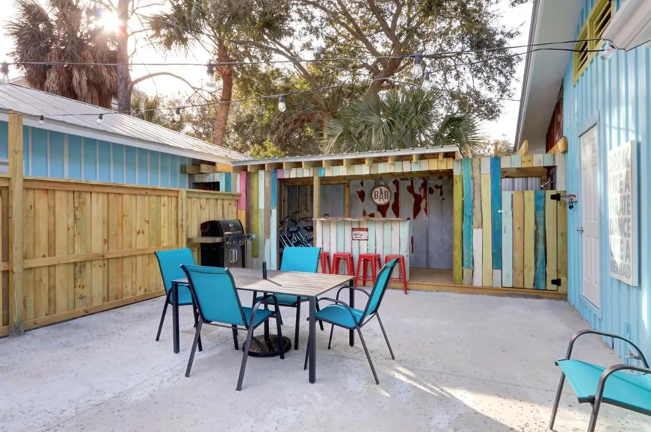 Breeze-on - 4217 Fifth St