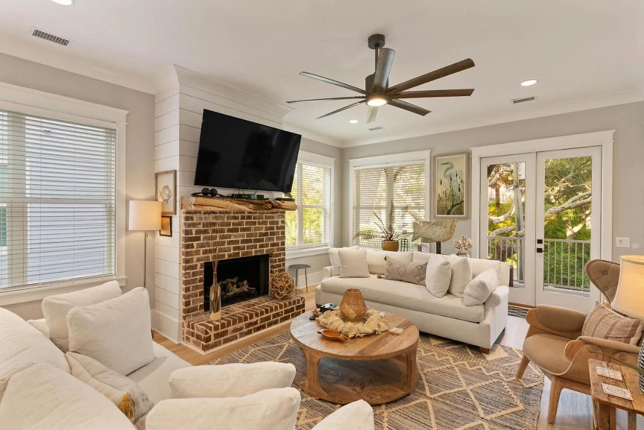 Astin - 4221 Seventh Street St. Simons Island