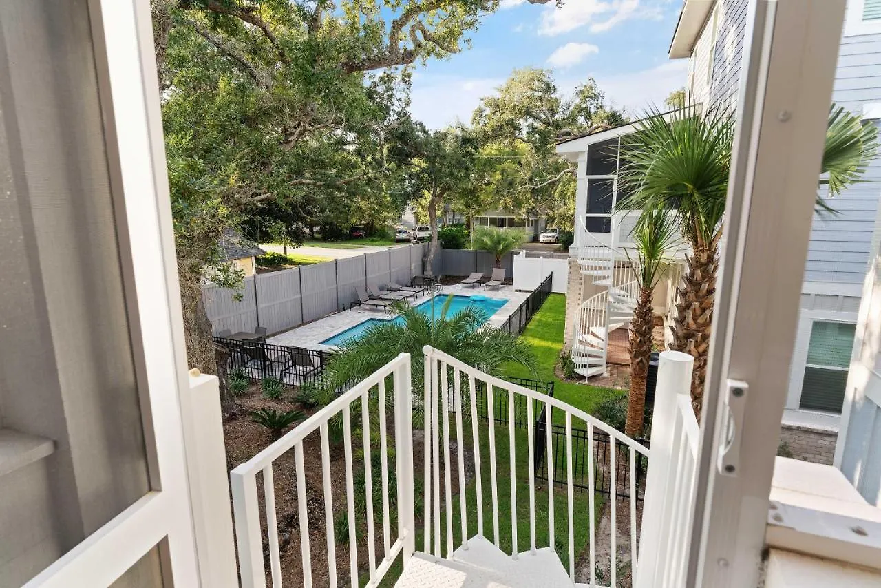 Astin - 4221 Seventh Street St. Simons Island