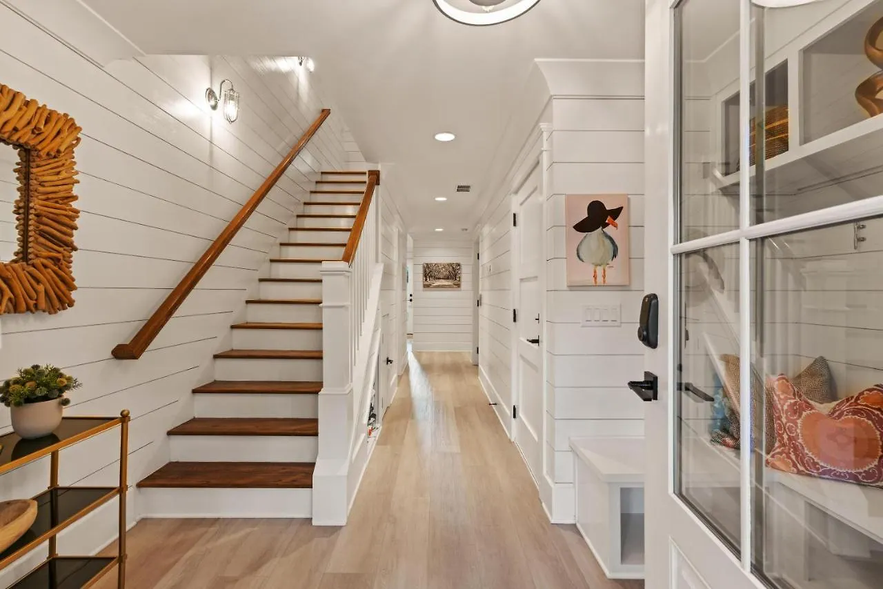 Astin - 4221 Seventh Street St. Simons Island