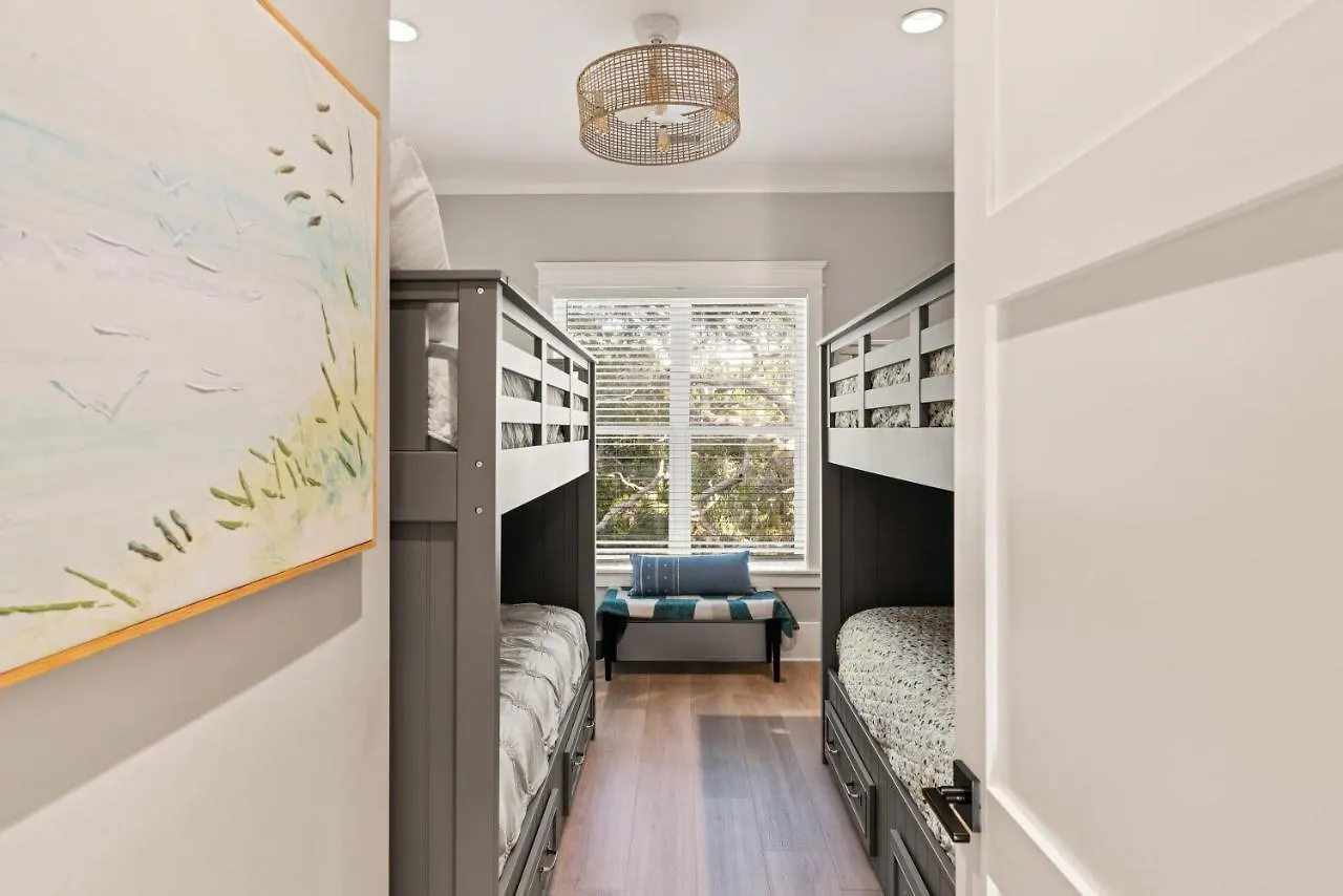 Astin - 4221 Seventh Street Holiday home