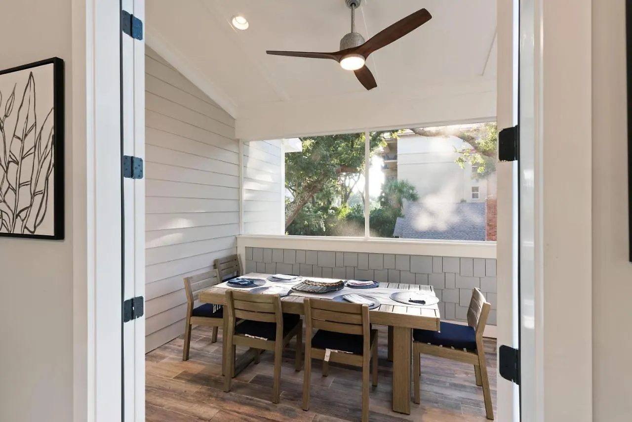Astin - 4221 Seventh Street St. Simons Island