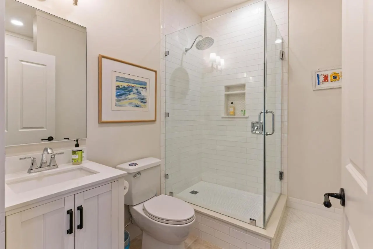 Salty Seven - 4335 Seventh Street * St. Simons Island