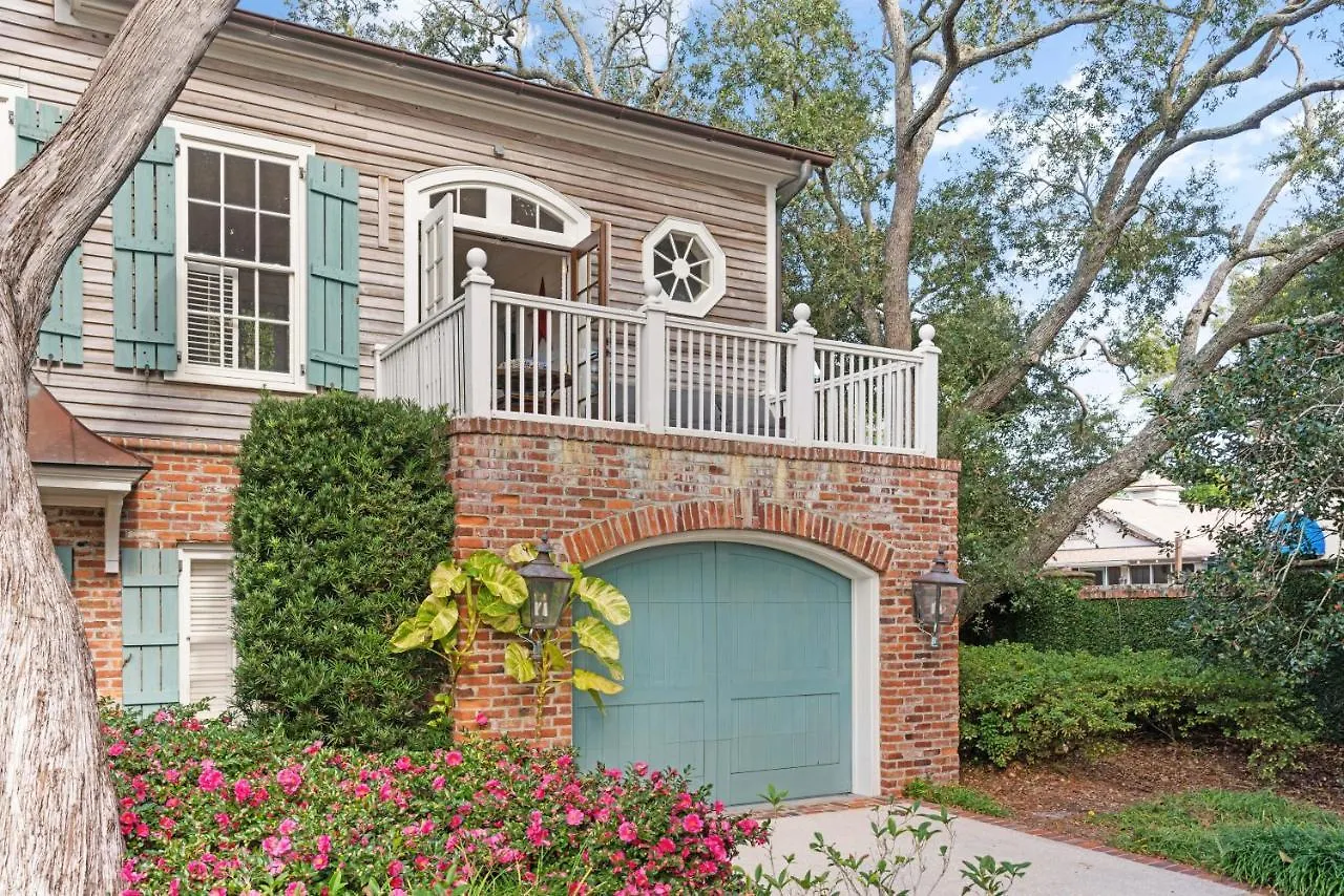 Itylldoo - 103 Floyd Street * St. Simons Island