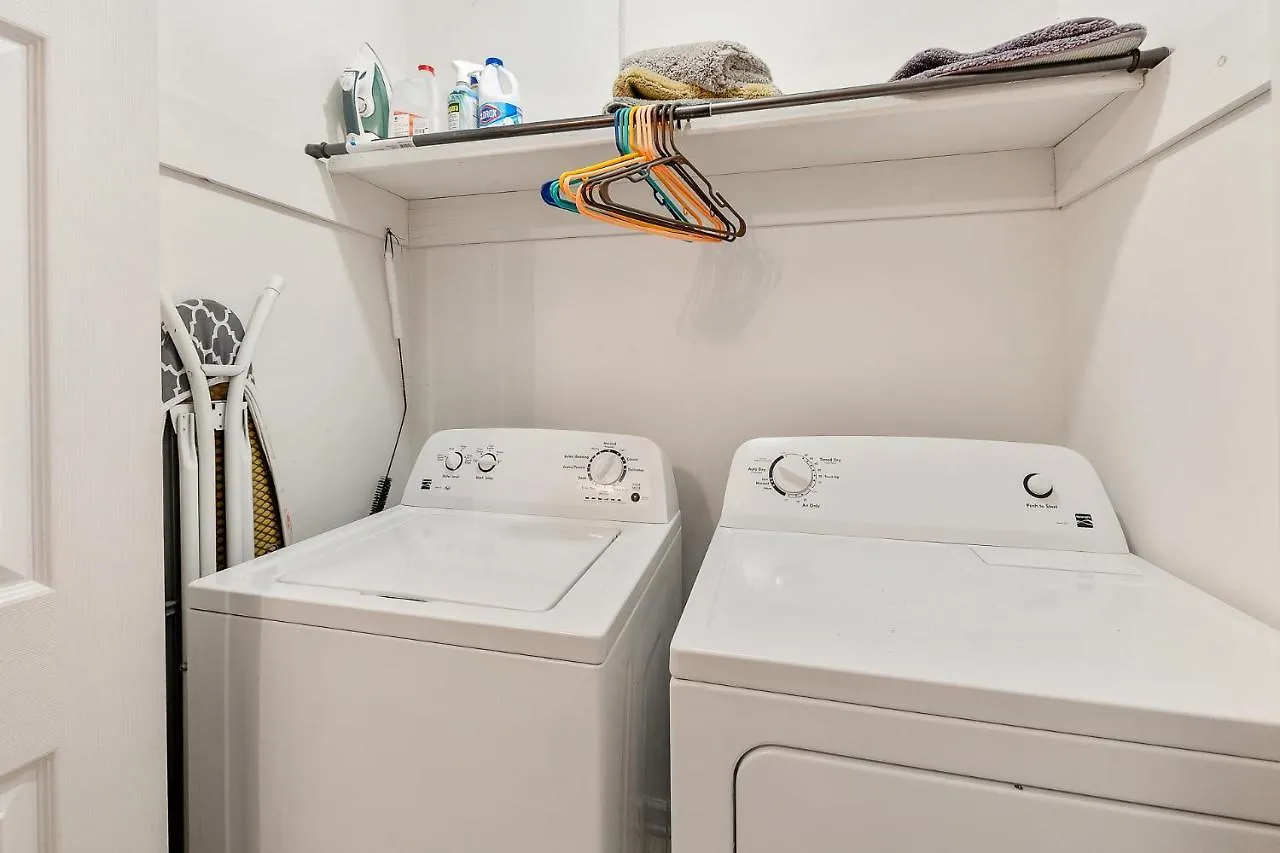 Courtyard B-4 - 2 Bed - 1 And A Half Bath Townhouse On St Simons Island Holiday home