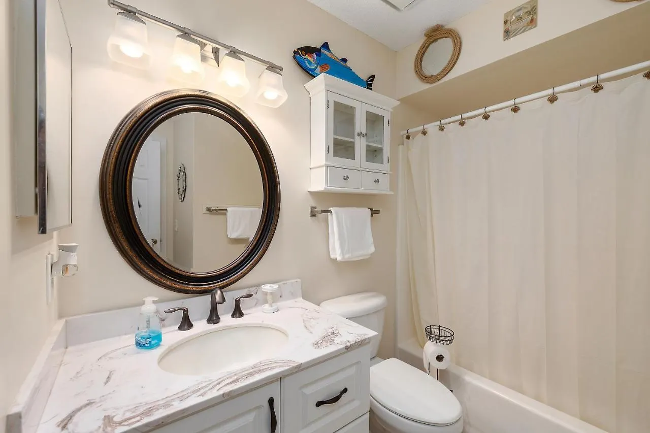 Courtyard B-4 - 2 Bed - 1 And A Half Bath Townhouse On St Simons Island Holiday home