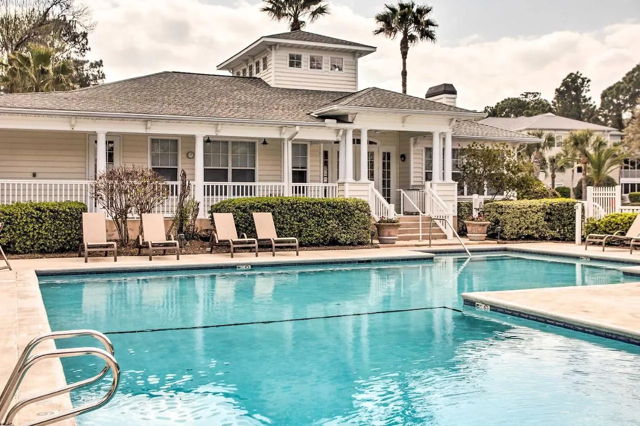 Bright St Simons Island With Shared Pool! St. Simons Island