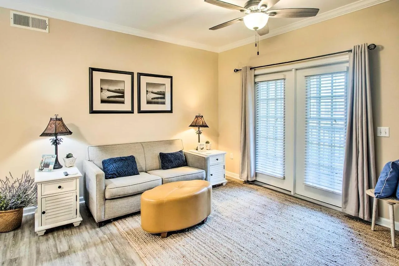 Bright St Simons Island With Shared Pool! Apartment St. Simons Island