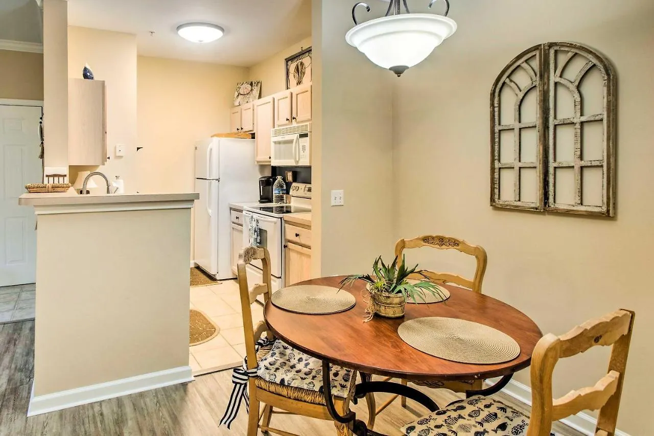 Bright St Simons Island With Shared Pool! Apartment St. Simons Island
