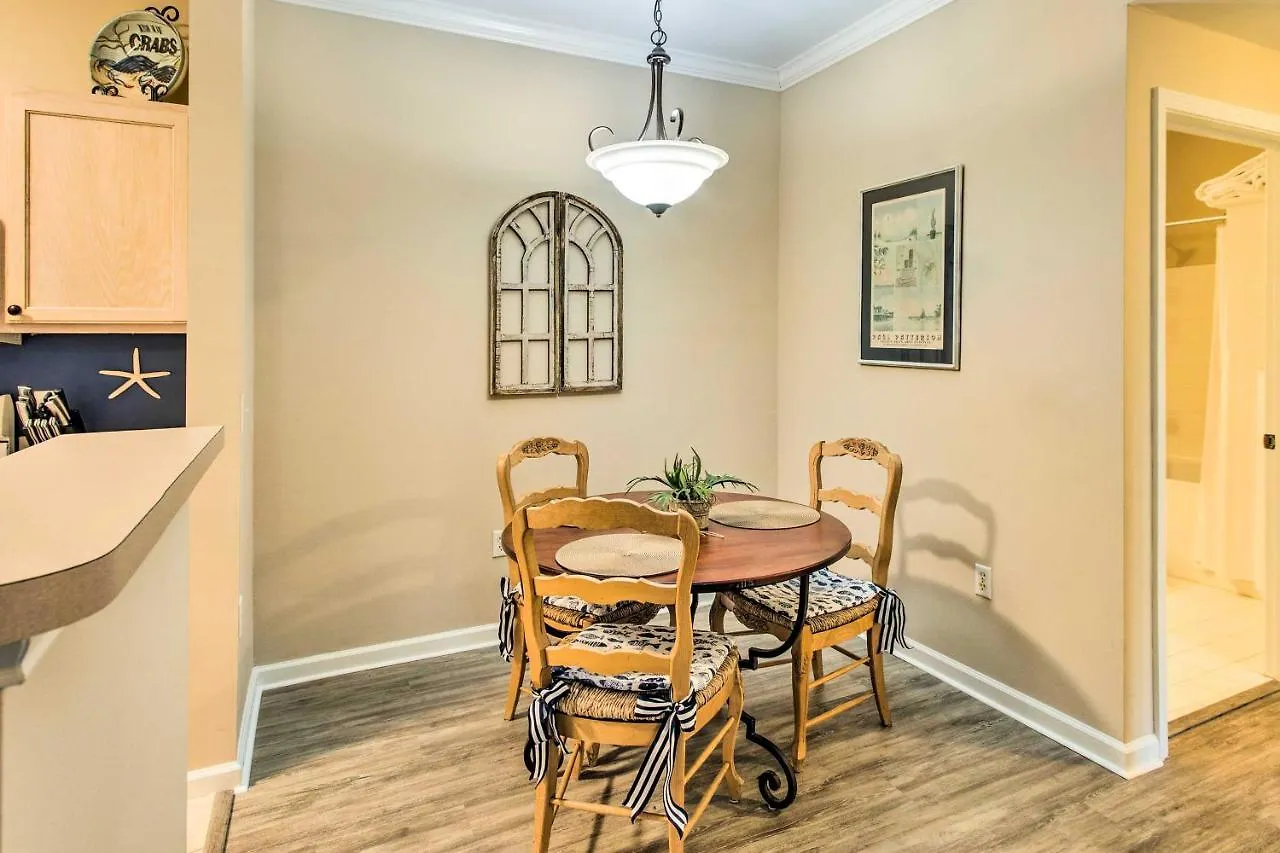 Bright St Simons Island With Shared Pool! Apartment St. Simons Island