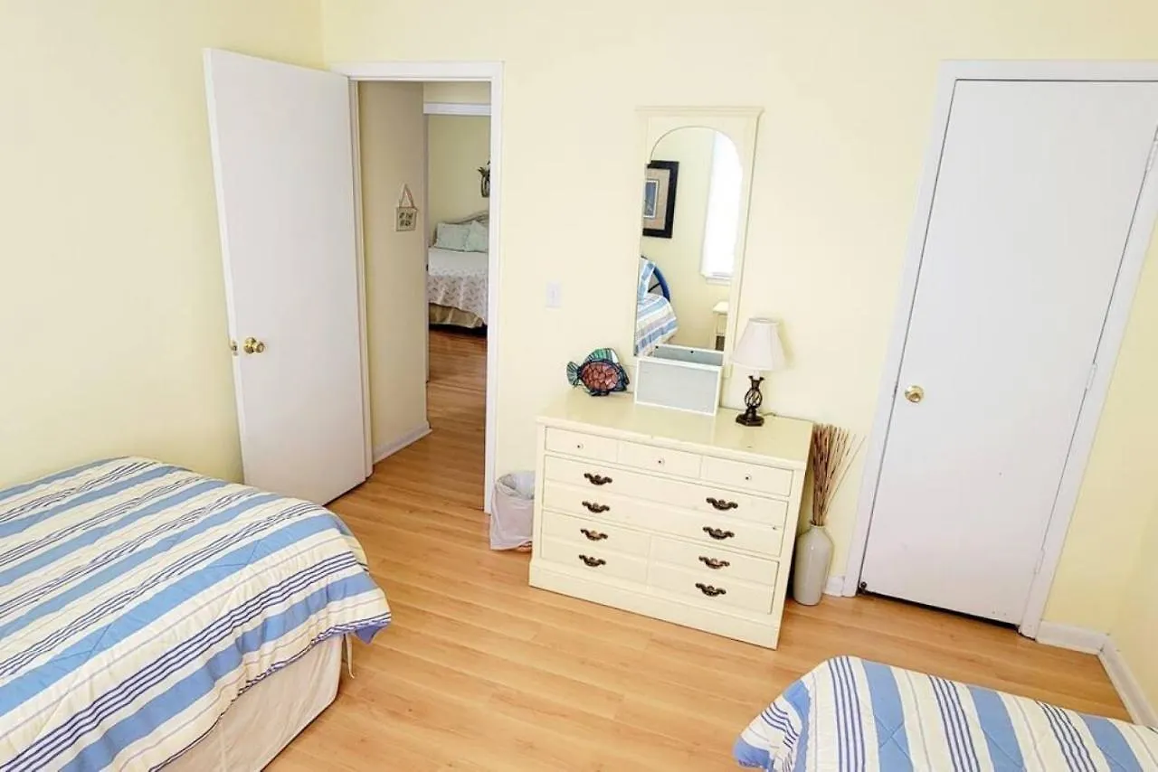 Holiday home S6 Family Haven: Peaceful Retreat With Tennis And Pool Access *