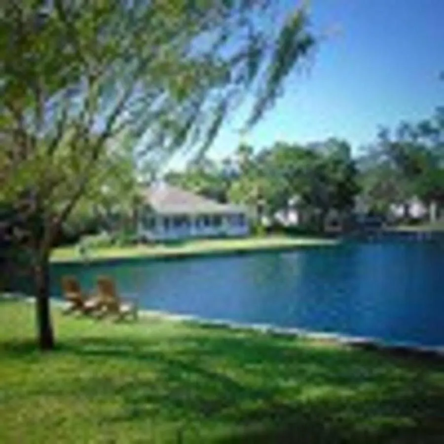 Holiday home A12 1 Bedroom With 2 Beds And Great View Of Pool, Upstairs, New Floors, Two Full Size Beds St. Simons Island