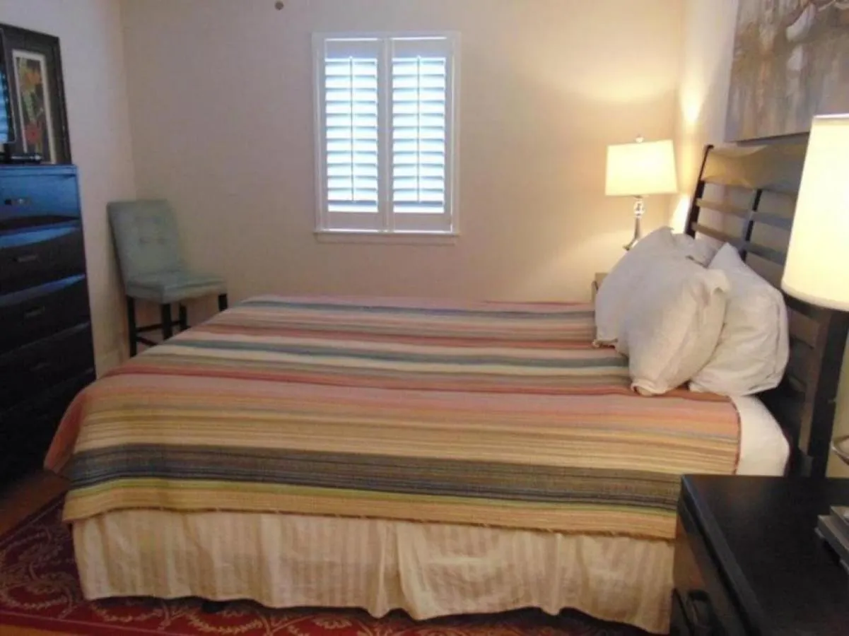 W2 Ocean Walk Upstairs 2 Bed King And Two Twins Next To Back Pool St. Simons Island