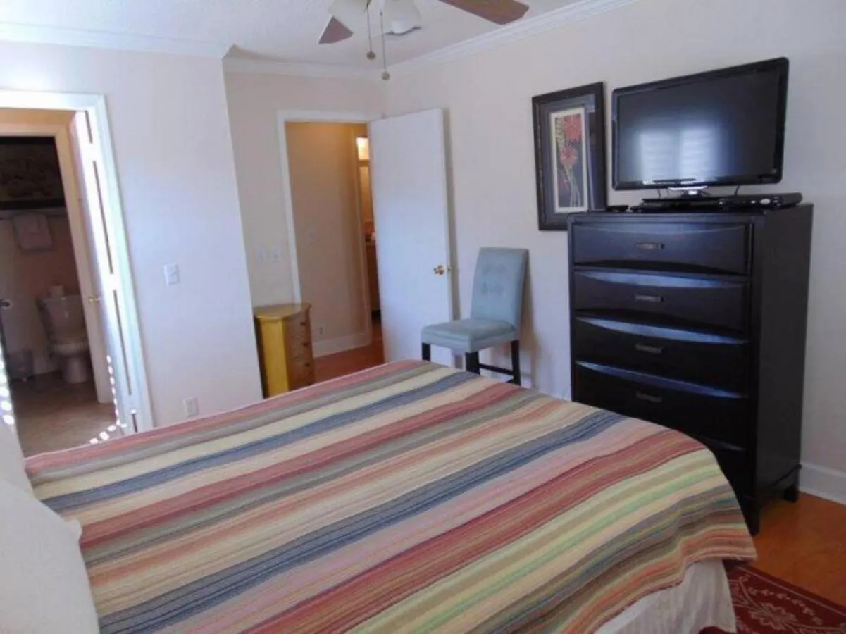 W2 Ocean Walk Upstairs 2 Bed King And Two Twins Next To Back Pool *
