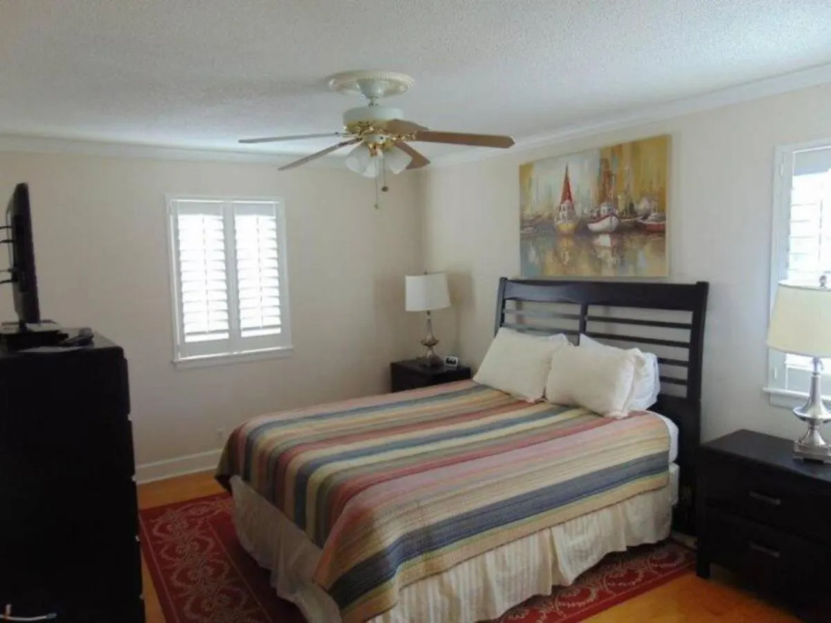W2 Ocean Walk Upstairs 2 Bed King And Two Twins Next To Back Pool