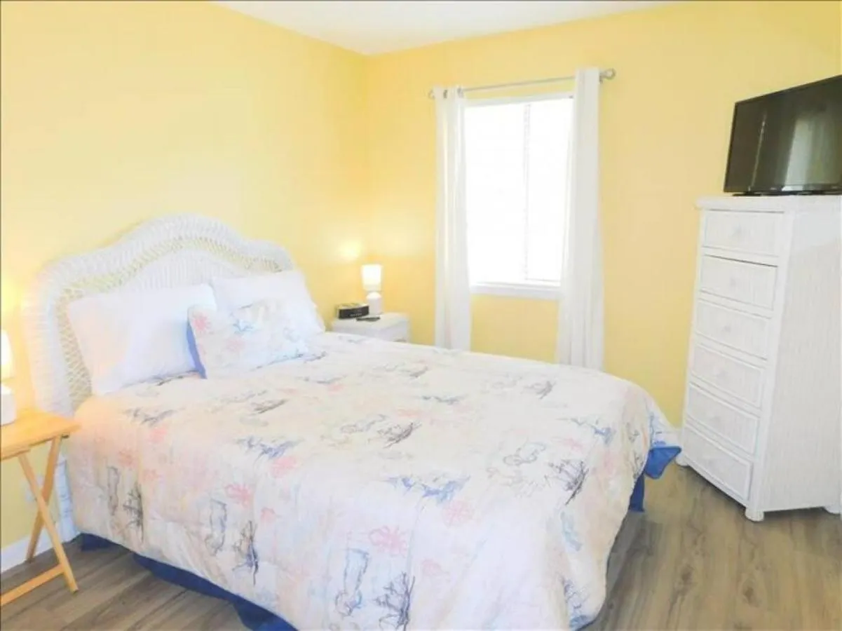 G2 Great Extra Glassed In Dining Area 3bed 2 5 Bath Very Glassed In Porch Close To Clubhouse * St. Simons Island