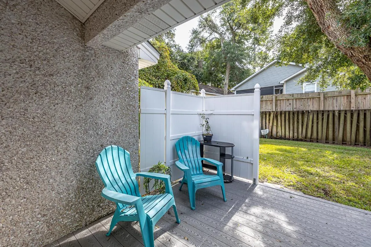Courtyard B-4 - 2 Bed - 1 And A Half Bath Townhouse On St Simons Island * St. Simons Island