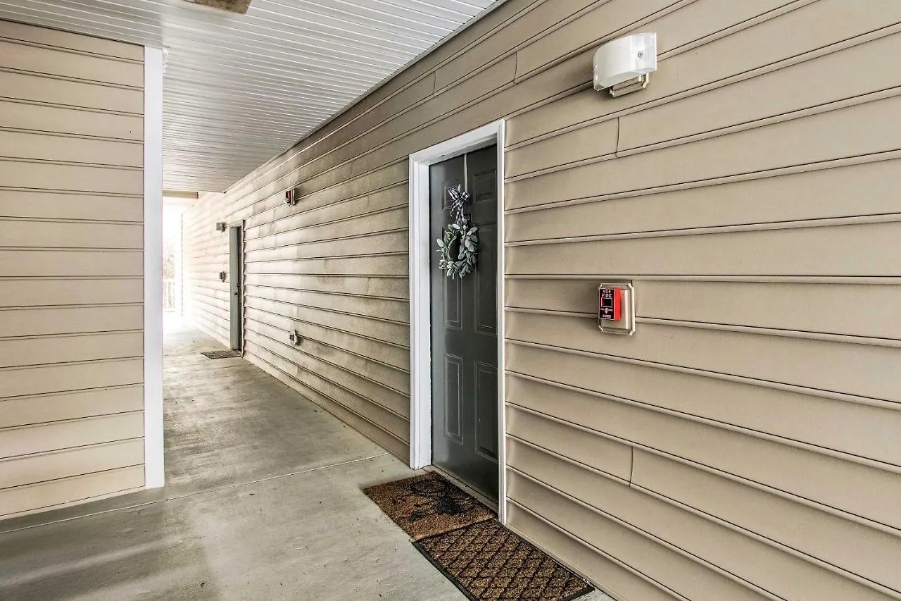 Bright St Simons Island With Shared Pool! *