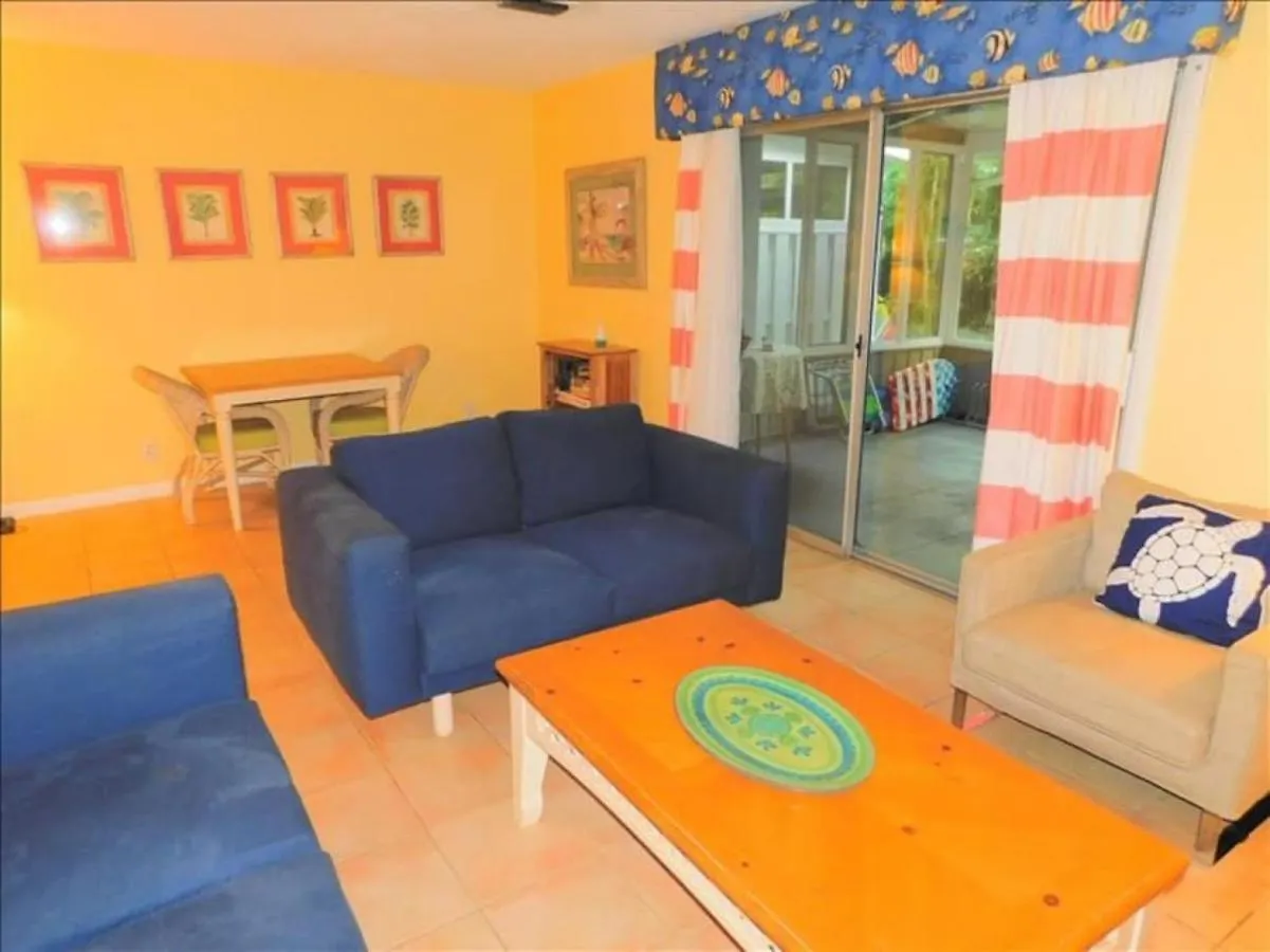 G2 Great Extra Glassed In Dining Area 3bed 2 5 Bath Very Glassed In Porch Close To Clubhouse *
