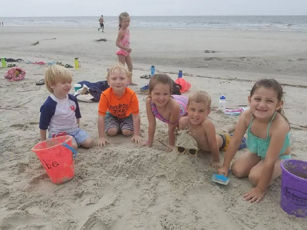 S6 Family Haven: Peaceful Retreat With Tennis And Pool Access Holiday home St. Simons Island