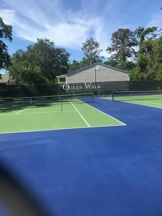 Holiday home W2 Ocean Walk Upstairs 2 Bed King And Two Twins Next To Back Pool St. Simons Island