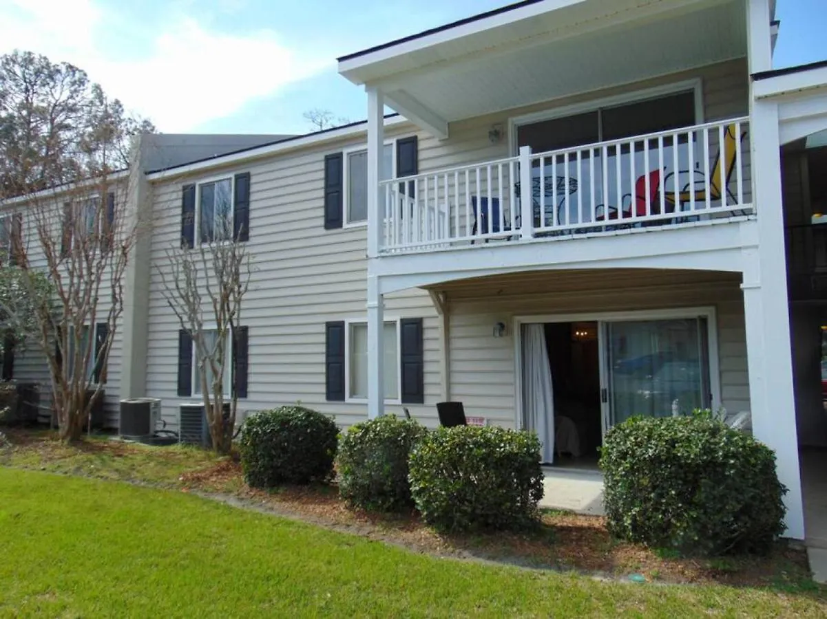 W2 Ocean Walk Upstairs 2 Bed King And Two Twins Next To Back Pool Holiday home St. Simons Island