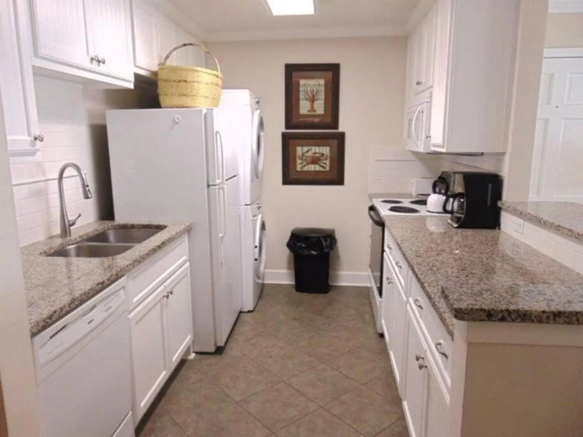 Holiday home W2 Ocean Walk Upstairs 2 Bed King And Two Twins Next To Back Pool *