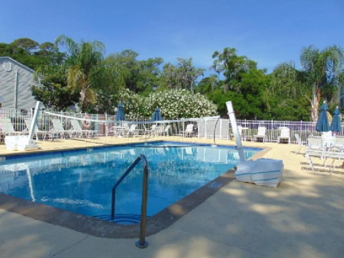 G2 Great Extra Glassed In Dining Area 3bed 2 5 Bath Very Glassed In Porch Close To Clubhouse Holiday home