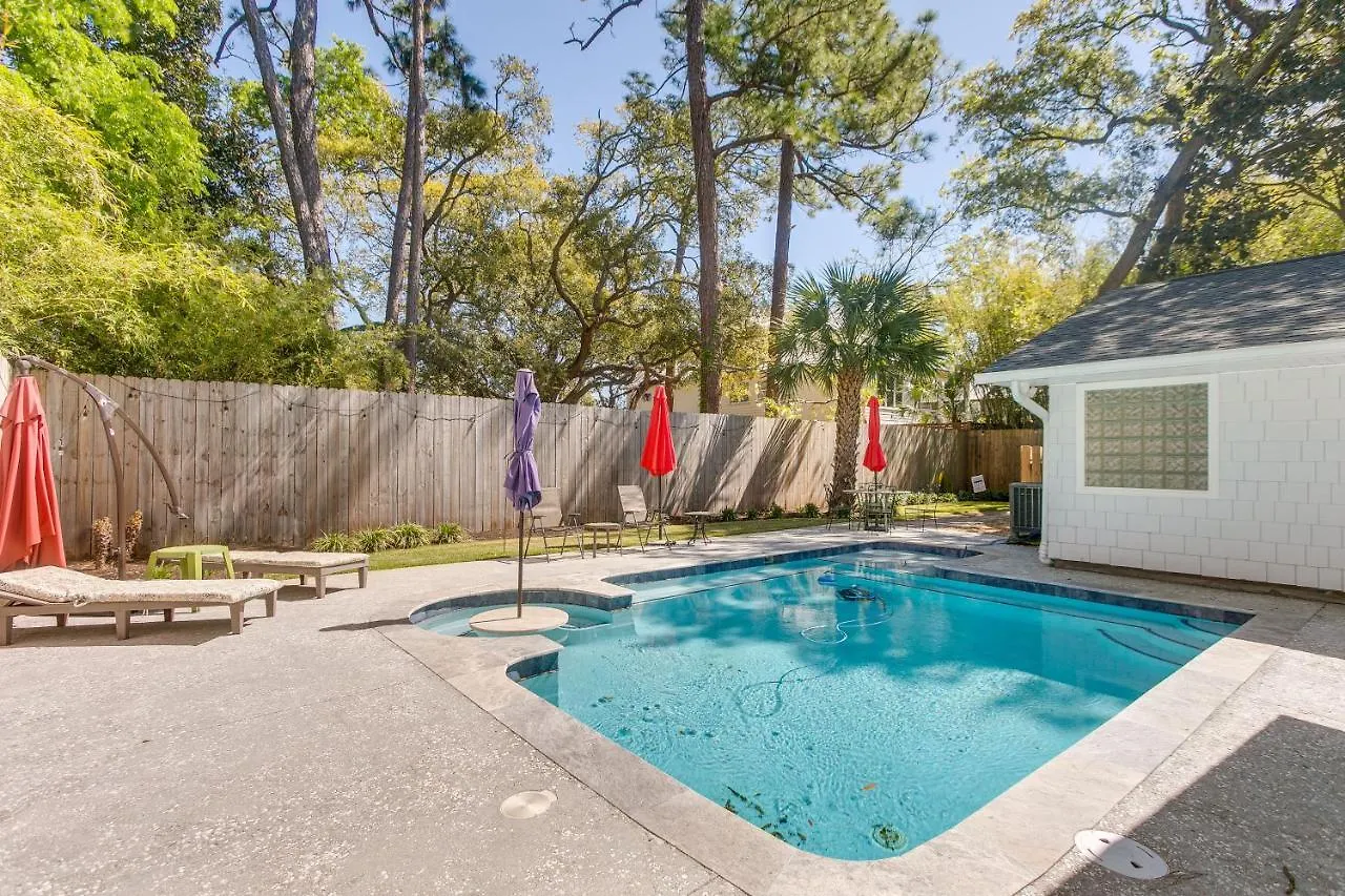 Spacious St Simons Island Vacation With Pool! *
