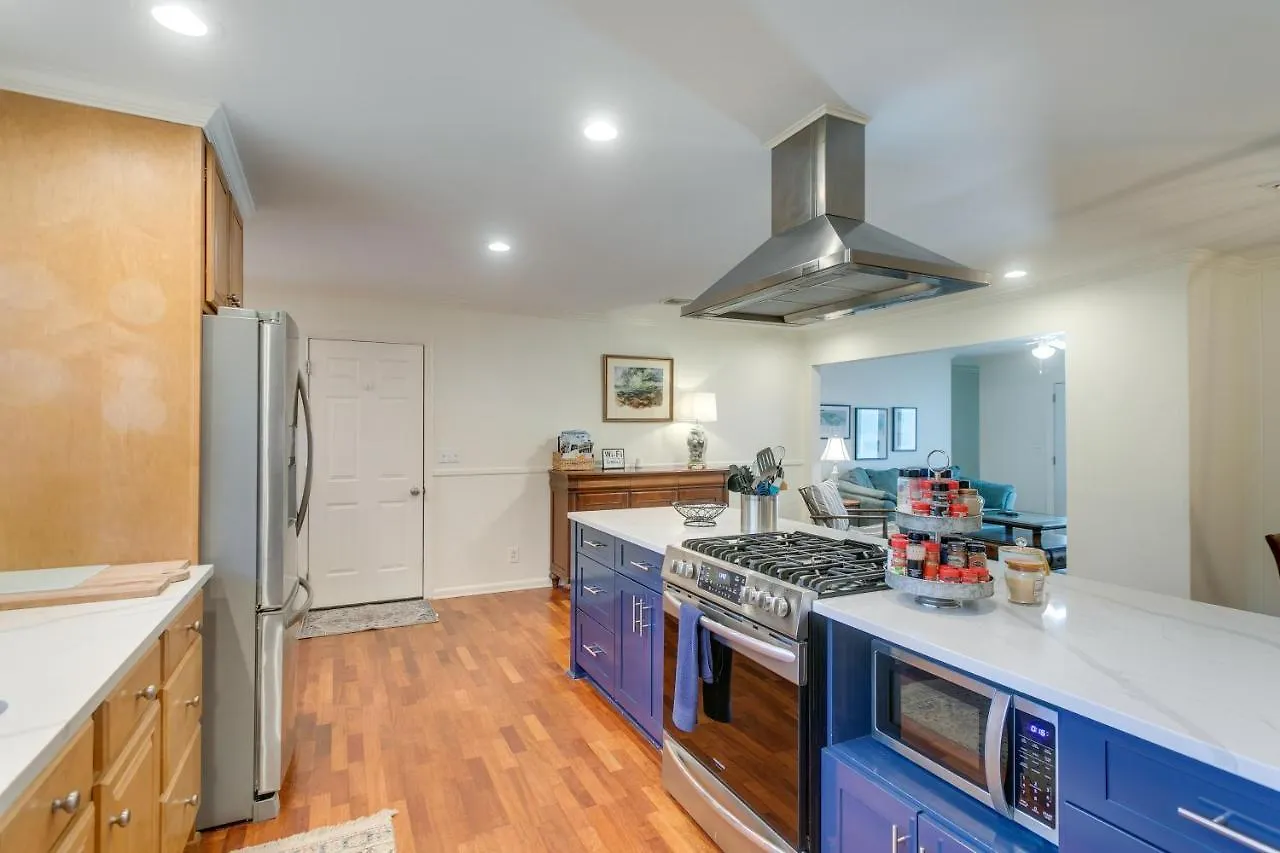 Spacious St Simons Island Vacation With Pool! *