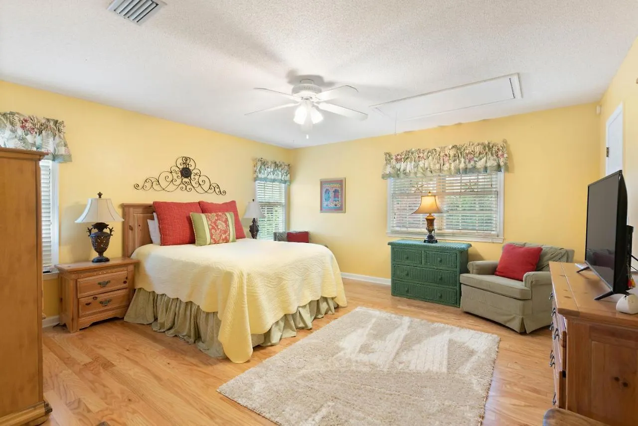Village Walk - 104 Mews Circle St. Simons Island