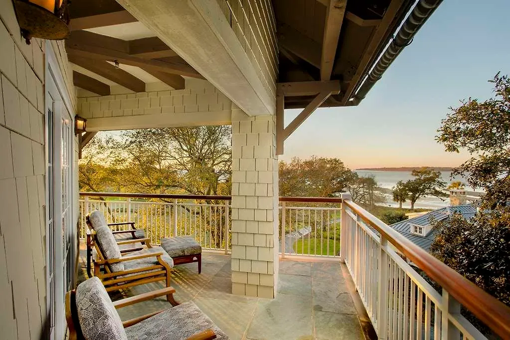 The At Sea Island 5*