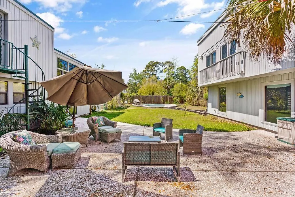 Holiday home 2 King Suites~private Pool+hot Tub~2mi From *