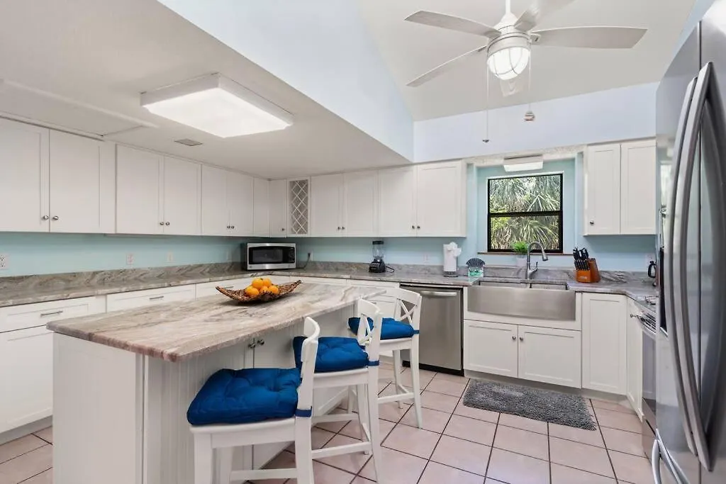 2 King Suites~private Pool+hot Tub~2mi From *