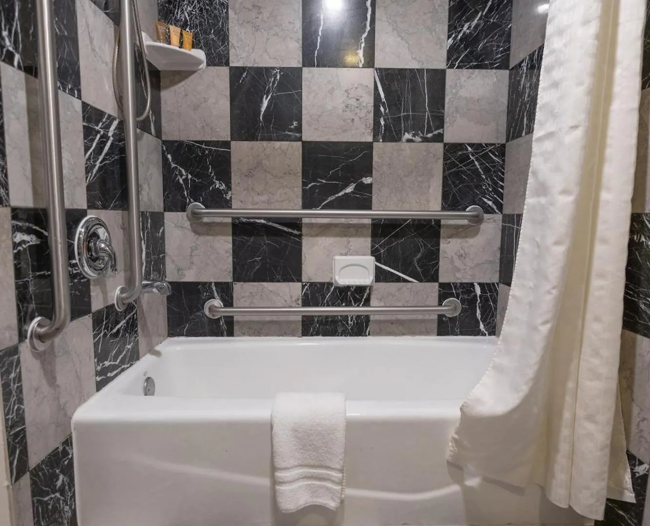 Hotel Ocean & 3*
